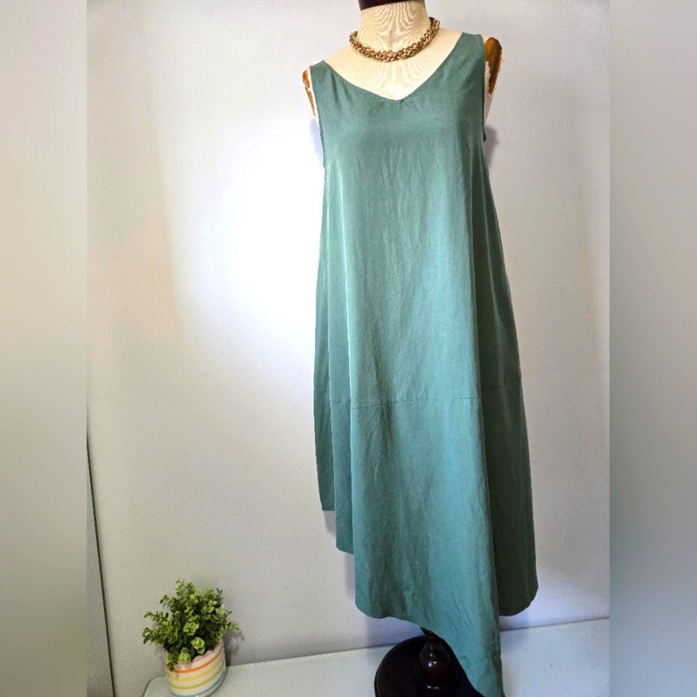 EILEEN FISHER Mint Green Tencel Sleeveless Dress With Asymmentrical Hem. Size XS